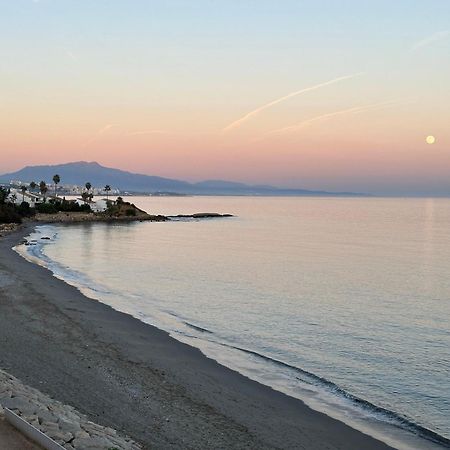 Beachfront, Top Floor Corner 2-Bed, Estepona Paseo Appartement Buitenkant foto
